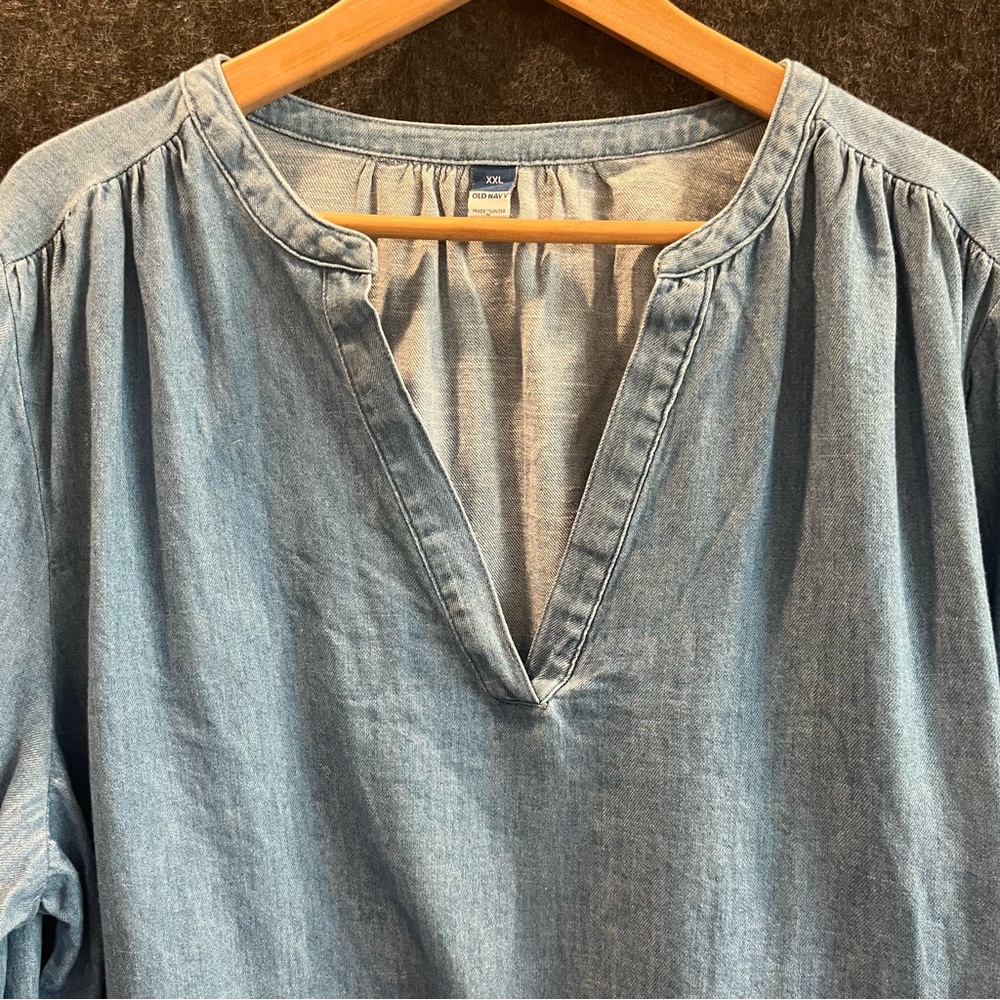 Old Navy Light Blue V-Neck Blouse Size XXL New with Tags